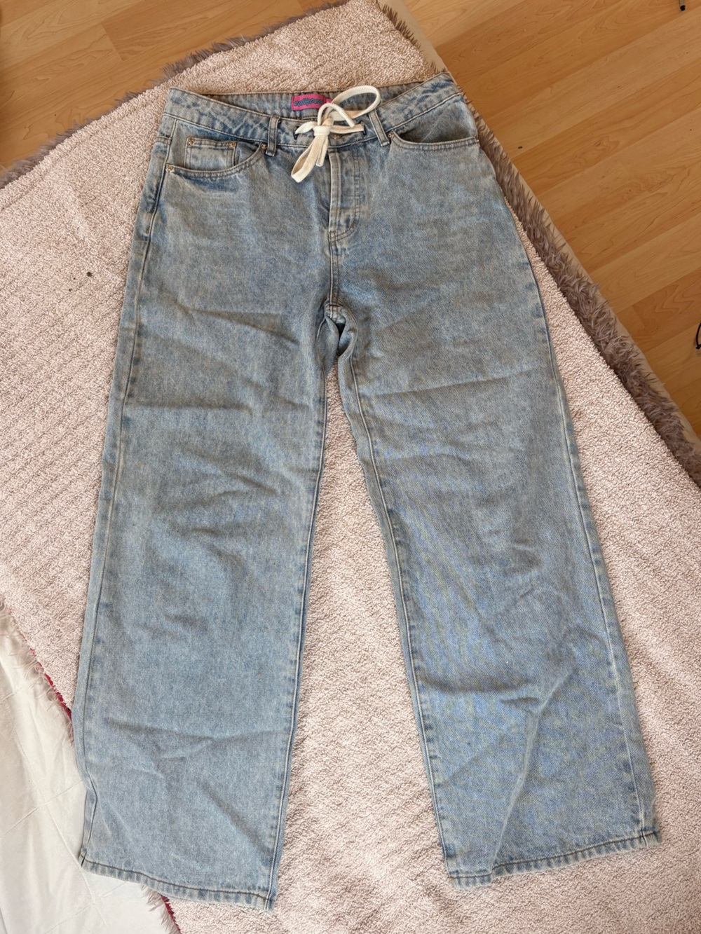 Never worn jeans w/ tie belt!!